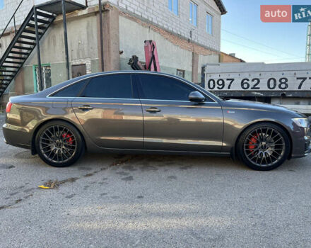 Сірий Ауді А6, об'ємом двигуна 3 л та пробігом 198 тис. км за 10999 $, фото 4 на Automoto.ua
