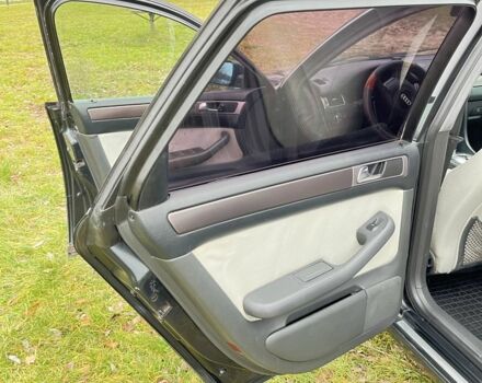 Серый Ауди А6, объемом двигателя 2.5 л и пробегом 385 тыс. км за 3450 $, фото 11 на Automoto.ua