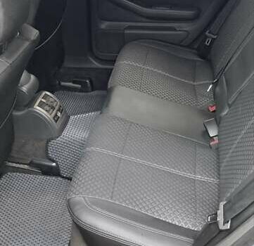 Серый Ауди А6, объемом двигателя 2.4 л и пробегом 364 тыс. км за 4000 $, фото 5 на Automoto.ua