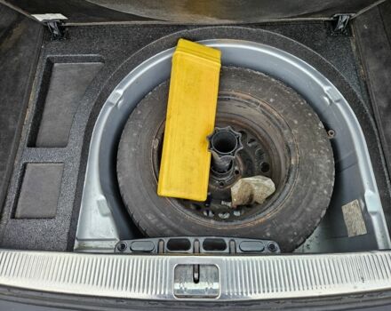 Серый Ауди А6, объемом двигателя 2.4 л и пробегом 256 тыс. км за 1650 $, фото 17 на Automoto.ua