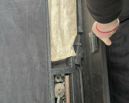 Серый Ауди А6, объемом двигателя 2.5 л и пробегом 306 тыс. км за 3600 $, фото 17 на Automoto.ua