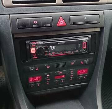 Серый Ауди А6, объемом двигателя 2.4 л и пробегом 364 тыс. км за 4000 $, фото 9 на Automoto.ua