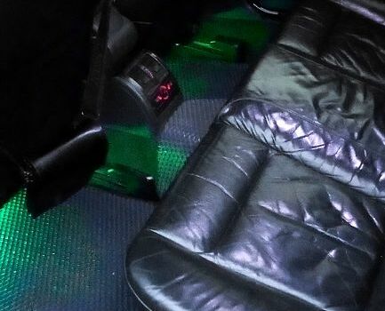 Серый Ауди А6, объемом двигателя 2.5 л и пробегом 339 тыс. км за 4500 $, фото 8 на Automoto.ua