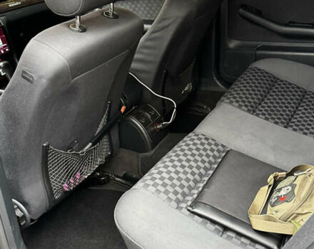 Сірий Ауді А6, об'ємом двигуна 2.5 л та пробігом 250 тис. км за 6000 $, фото 9 на Automoto.ua