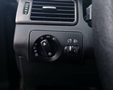 Серый Ауди А6, объемом двигателя 2.5 л и пробегом 400 тыс. км за 4500 $, фото 1 на Automoto.ua