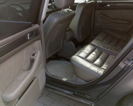 Ауді А6 2002 у Рівному на Automoto.ua Сірий Ауді А6, об'ємом двигуна 0 л та пробігом 400 тис. км за 2699 $, фото 7 на Automoto.ua