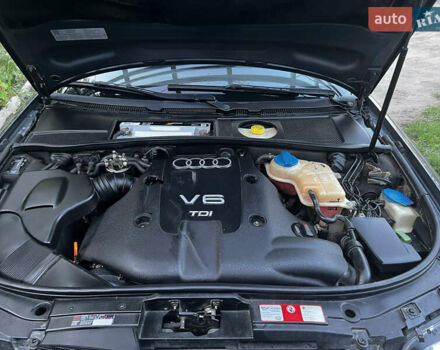 Серый Ауди А6, объемом двигателя 2.5 л и пробегом 270 тыс. км за 6200 $, фото 4 на Automoto.ua
