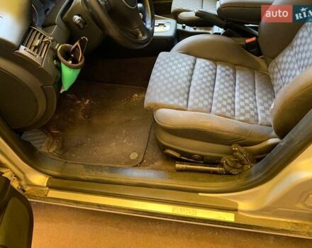 Серый Ауди А6, объемом двигателя 2.5 л и пробегом 230 тыс. км за 5500 $, фото 1 на Automoto.ua