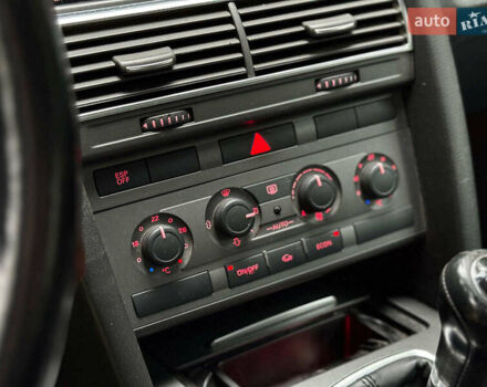 Ауди А6 2005 в Киеве на Automoto.ua Серый Ауди А6, объемом двигателя 2 л и пробегом 219 тыс. км за 6490 $, фото 15 на Automoto.ua