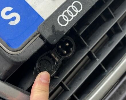 Сірий Ауді А6, об'ємом двигуна 2.4 л та пробігом 350 тис. км за 3367 $, фото 5 на Automoto.ua