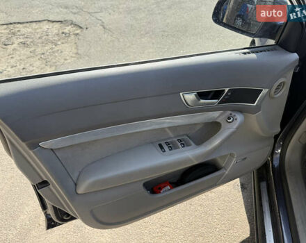 Серый Ауди А6, объемом двигателя 3.2 л и пробегом 262 тыс. км за 6200 $, фото 12 на Automoto.ua