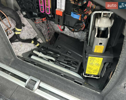 Сірий Ауді А6, об'ємом двигуна 2.7 л та пробігом 346 тис. км за 4750 $, фото 42 на Automoto.ua