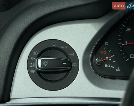 Сірий Ауді А6, об'ємом двигуна 1.98 л та пробігом 206 тис. км за 9999 $, фото 42 на Automoto.ua