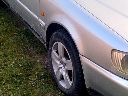 Сірий Ауді А6, об'ємом двигуна 2.6 л та пробігом 250 тис. км за 2750 $, фото 1 на Automoto.ua