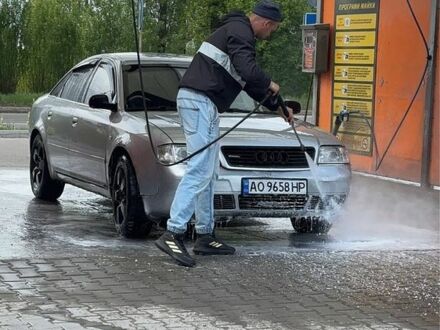 Серый Ауди А6, объемом двигателя 2.5 л и пробегом 415 тыс. км за 3300 $, фото 1 на Automoto.ua