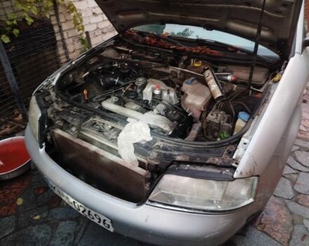 Ауди А6 2000 в Синельниковом на Automoto.ua Серый Ауди А6, объемом двигателя 2 л и пробегом 350 тыс. км за 1100 $, фото 1 на Automoto.ua