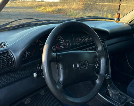 Синий Ауди А6, объемом двигателя 2.6 л и пробегом 290 тыс. км за 3700 $, фото 9 на Automoto.ua