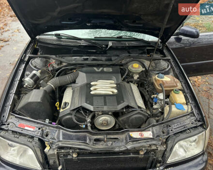 Синий Ауди А6, объемом двигателя 2.6 л и пробегом 286 тыс. км за 4200 $, фото 12 на Automoto.ua