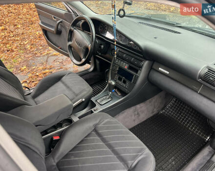 Синий Ауди А6, объемом двигателя 2.6 л и пробегом 286 тыс. км за 4200 $, фото 11 на Automoto.ua