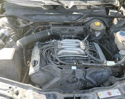 Синий Ауди А6, объемом двигателя 2.6 л и пробегом 380 тыс. км за 2650 $, фото 8 на Automoto.ua