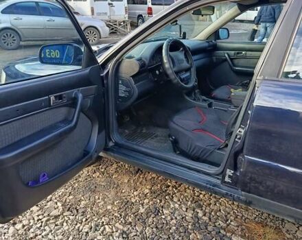 Синій Ауді А6, об'ємом двигуна 1.8 л та пробігом 380 тис. км за 2400 $, фото 6 на Automoto.ua