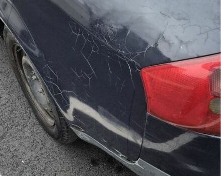 Синий Ауди А6, объемом двигателя 1.8 л и пробегом 360 тыс. км за 2800 $, фото 7 на Automoto.ua