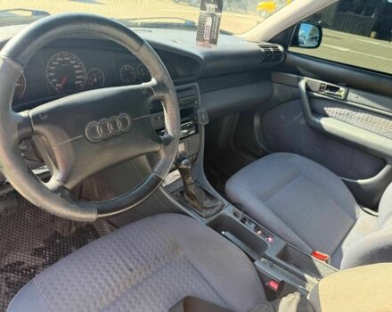 Синій Ауді А6, об'ємом двигуна 1.8 л та пробігом 410 тис. км за 2250 $, фото 5 на Automoto.ua