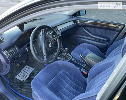 Синій Ауді А6, об'ємом двигуна 1.8 л та пробігом 376 тис. км за 4150 $, фото 6 на Automoto.ua