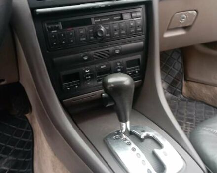 Синій Ауді А6, об'ємом двигуна 1.8 л та пробігом 364 тис. км за 3500 $, фото 10 на Automoto.ua