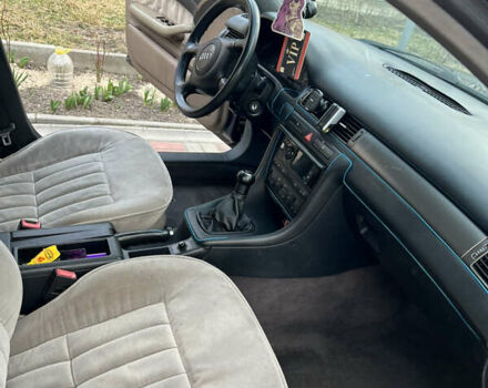 Синий Ауди А6, объемом двигателя 1.9 л и пробегом 319 тыс. км за 4500 $, фото 13 на Automoto.ua