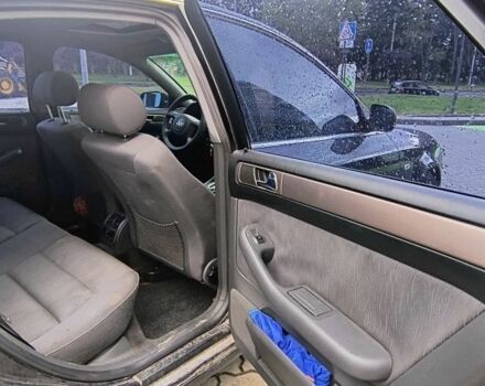 Синий Ауди А6, объемом двигателя 1.8 л и пробегом 300 тыс. км за 3500 $, фото 6 на Automoto.ua