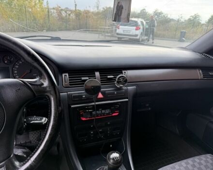 Синий Ауди А6, объемом двигателя 2.4 л и пробегом 376 тыс. км за 3400 $, фото 8 на Automoto.ua