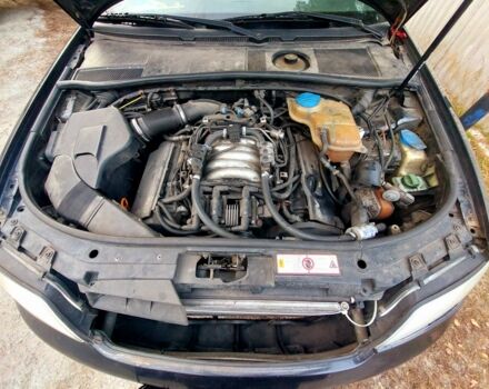 Синий Ауди А6, объемом двигателя 2.4 л и пробегом 343 тыс. км за 4000 $, фото 5 на Automoto.ua