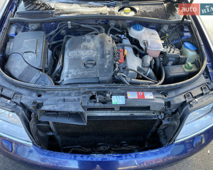 Синий Ауди А6, объемом двигателя 1.78 л и пробегом 342 тыс. км за 3200 $, фото 3 на Automoto.ua