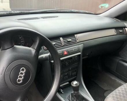 Синий Ауди А6, объемом двигателя 2.5 л и пробегом 312 тыс. км за 4500 $, фото 10 на Automoto.ua