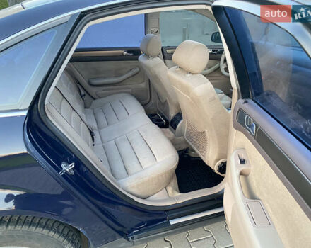 Синий Ауди А6, объемом двигателя 1.78 л и пробегом 360 тыс. км за 3800 $, фото 20 на Automoto.ua