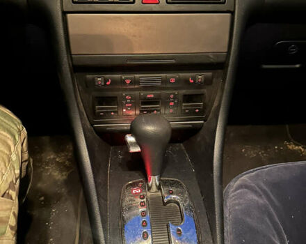 Синий Ауди А6, объемом двигателя 2.5 л и пробегом 281 тыс. км за 3079 $, фото 7 на Automoto.ua