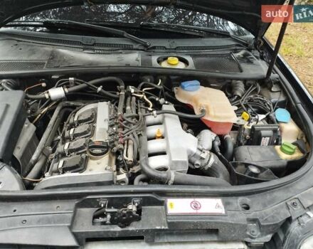 Синий Ауди А6, объемом двигателя 1.8 л и пробегом 400 тыс. км за 4500 $, фото 1 на Automoto.ua