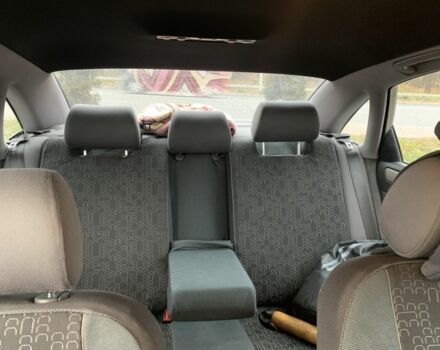 Синій Ауді А6, об'ємом двигуна 2.4 л та пробігом 300 тис. км за 4450 $, фото 6 на Automoto.ua