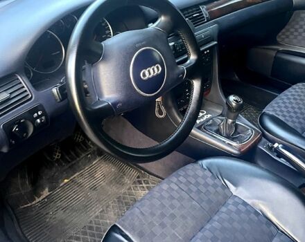 Синий Ауди А6, объемом двигателя 2.5 л и пробегом 485 тыс. км за 4700 $, фото 4 на Automoto.ua
