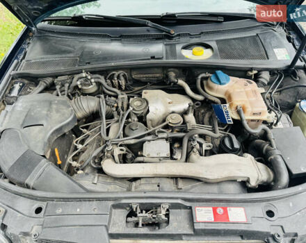 Синий Ауди А6, объемом двигателя 2.5 л и пробегом 390 тыс. км за 4100 $, фото 17 на Automoto.ua