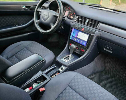 Синий Ауди А6, объемом двигателя 2.5 л и пробегом 335 тыс. км за 4600 $, фото 6 на Automoto.ua