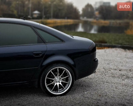 Синий Ауди А6, объемом двигателя 2.4 л и пробегом 246 тыс. км за 6900 $, фото 5 на Automoto.ua