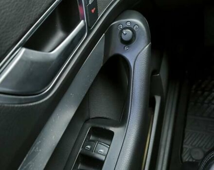 Синій Ауді А6, об'ємом двигуна 3.12 л та пробігом 175 тис. км за 5500 $, фото 32 на Automoto.ua