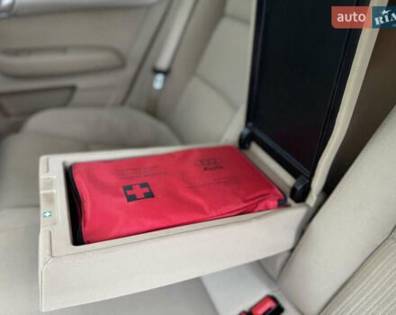 Ауді А6 2004 у Запоріжжя на Automoto.ua Синій Ауді А6, об'ємом двигуна 3 л та пробігом 404 тис. км за 7800 $, фото 9 на Automoto.ua