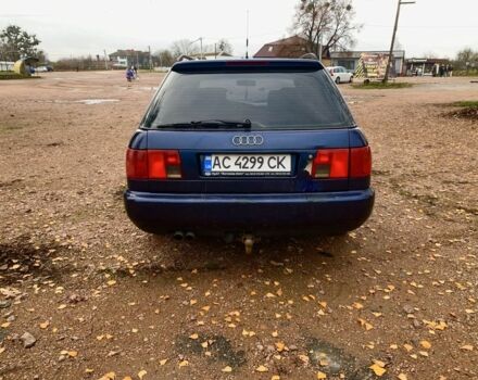 Синий Ауди А6, объемом двигателя 2.6 л и пробегом 377 тыс. км за 2800 $, фото 4 на Automoto.ua