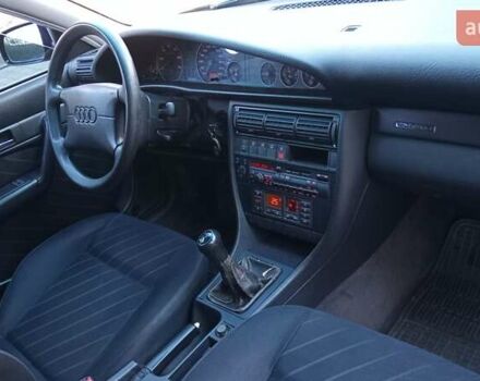 Синий Ауди А6, объемом двигателя 1.78 л и пробегом 345 тыс. км за 3000 $, фото 9 на Automoto.ua