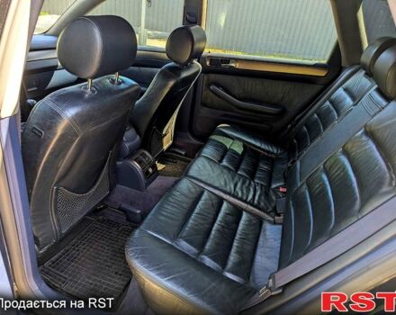 Синий Ауди А6, объемом двигателя 2.5 л и пробегом 342 тыс. км за 3500 $, фото 3 на Automoto.ua