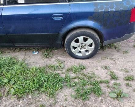 Синий Ауди А6, объемом двигателя 2.5 л и пробегом 300 тыс. км за 3000 $, фото 1 на Automoto.ua