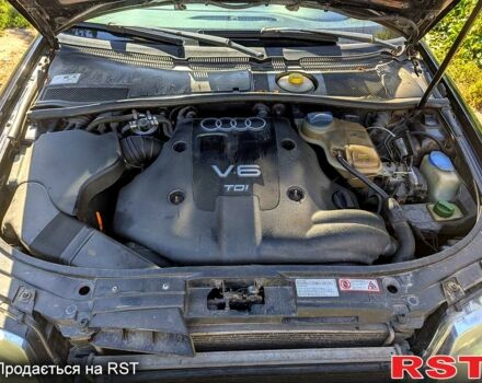 Синий Ауди А6, объемом двигателя 2.5 л и пробегом 342 тыс. км за 3500 $, фото 5 на Automoto.ua